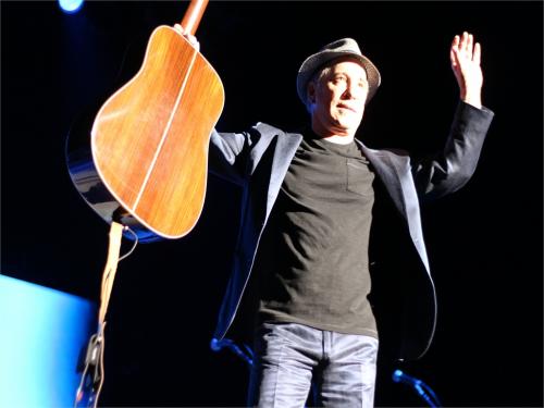 10072_paul-simon-at-ziggodome-amsterdam-picture-taken-by-my-friend-susi.jpg