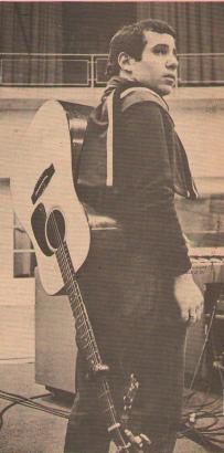 ´Hitparader´ (UK) Summer 1967. A poet and a one man band...