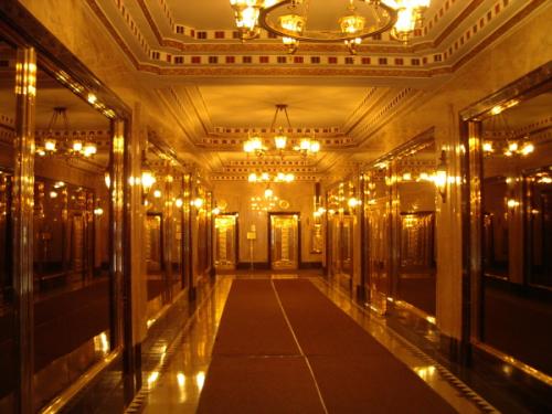 The entrance of the Brill Building NY in 2004
