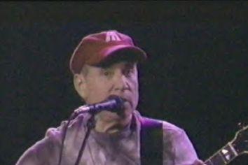 611_PaulSimonParis2000.jpg